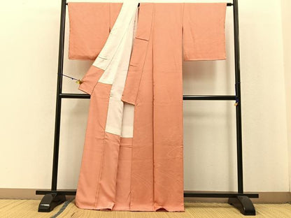 平和屋着物●上質な色無地　流水地紋　深支子色　正絹　逸品　未使用　BAAW0888hj