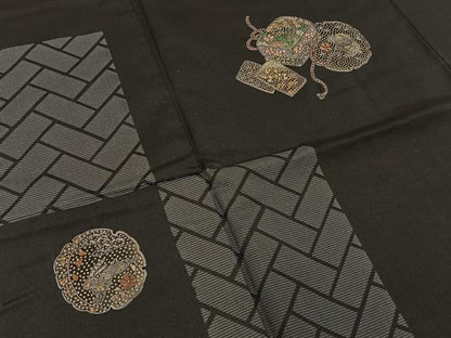 平和屋着物●訪問着　本場大島紬　刺繍　兎　雪輪蔦の葉文　正絹　逸品　BAAW0893hj