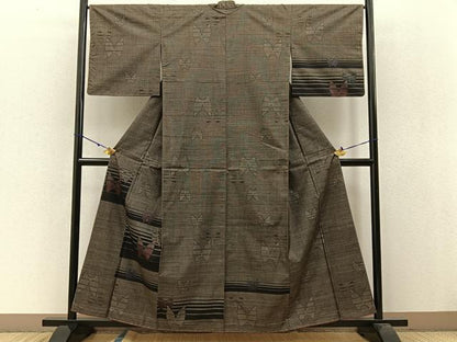 平和屋着物●訪問着 本場大島紬 7マルキ 横段舞蝶文 正絹 逸品 未使用 BAAW0909hj