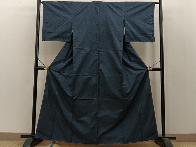 平和屋着物●本場大島紬　9マルキ　麻の葉文様　正絹　逸品　未使用　BAAW0963hj 平和屋着物□本場大島紬 9マルキ 麻の葉文様 正絹 逸品 DABF0724yaの