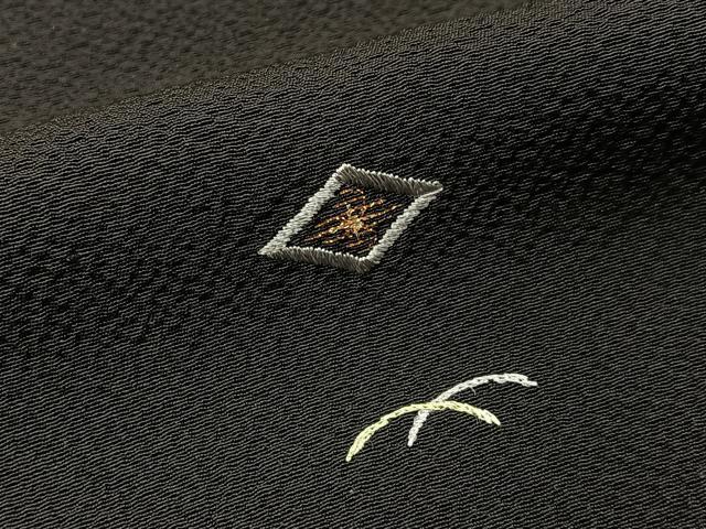 平和屋着物●上質な小紋　総刺繍　丁字　有職文様　黒地　金糸　正絹　逸品　BAAW0972hj