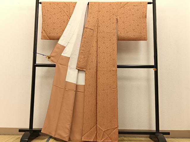 平和屋着物●上質な色無地 花唐草地紋 小麦色 正絹 逸品 BAAW0985hj