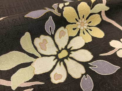平和屋着物●上質な小紋 舞花文 黒地 金彩 正絹 逸品 BAAW0990hj
