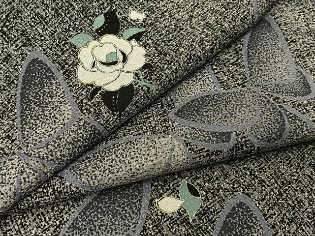 平和屋着物●上質な小紋 花蝶文 たたき染め 黒地 金銀彩 正絹 逸品 BAAW0993hj