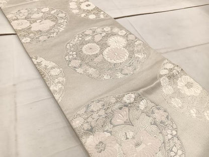 平和屋着物◎六通柄袋帯　唐織　花絵皿文　銀糸　正絹　逸品　BAAW1925mz