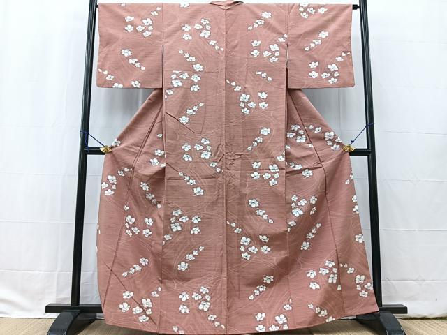 平和屋着物▽上質な紬　単衣　格子に舞花　正絹　逸品　DAAS0548az 平和屋着物□上質な紬 矢羽格子 正絹 逸品 DAAZ8481cdの通販はau PAY