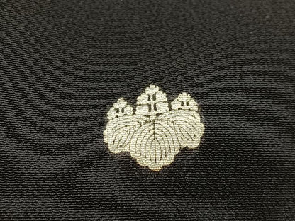 平和屋着物■豪華黒留袖　駒刺繍　孔雀吉祥花文　金彩　銀糸　正絹　逸品　BAAW2861yc