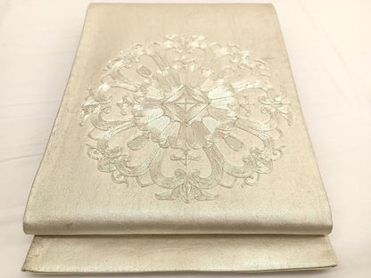 平和屋着物◎西陣　太鼓柄袋帯　総駒刺繍　宝相華　銀糸　引箔　正絹　逸品　BAAW3013hv