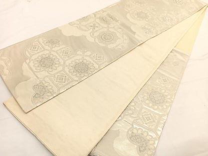 平和屋着物◎六通柄袋帯　唐織　雲取り蜀江花文　銀糸　正絹　逸品　BAAW3247hv