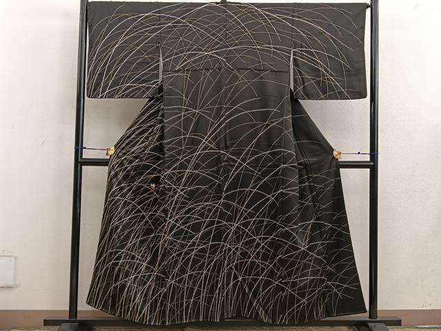 平和屋着物●訪問着 刺繍 舞蝶草葉文 黒地 金彩 正絹 逸品 BAAW3436mz