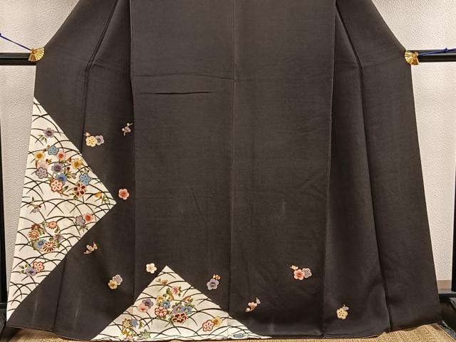平和屋着物●訪問着 型染め 芝草梅花文 黒地 金彩 鬼しぼ縮緬 正絹 逸品 BAAW3453mz