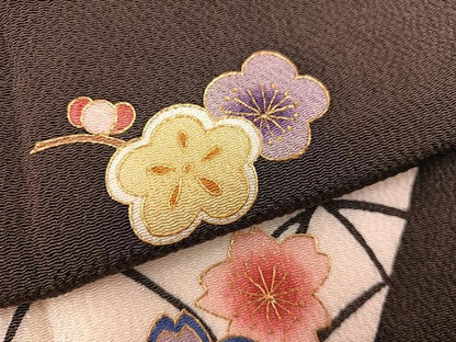平和屋着物●訪問着 型染め 芝草梅花文 黒地 金彩 鬼しぼ縮緬 正絹 逸品 BAAW3453mz