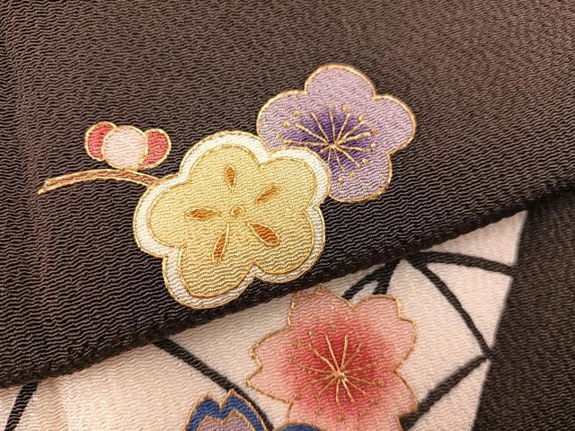 平和屋着物●訪問着 型染め 芝草梅花文 黒地 金彩 鬼しぼ縮緬 正絹 逸品 BAAW3453mz