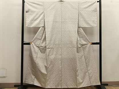 平和屋着物●本場大島紬 白大島 市松花文 証紙付き 正絹 逸品 BAAW3464mz