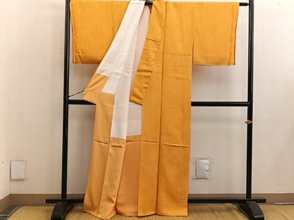 平和屋着物●上質な色無地 寿光織 草花地紋 柑子色 反端付き 正絹 逸品 未使用 BAAW3482mz