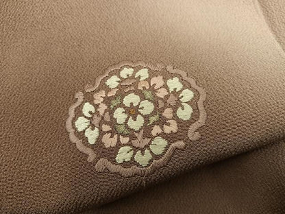 平和屋着物●訪問着 紬地 総刺繍 草花文 暈し染め 金糸 正絹 逸品 BAAW3518mz