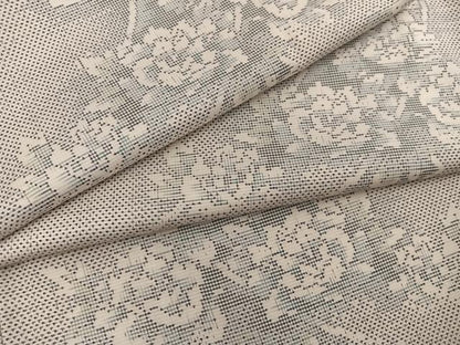 平和屋着物●本場大島紬 白大島 9マルキ 草花文 正絹 逸品 BAAW3644mz