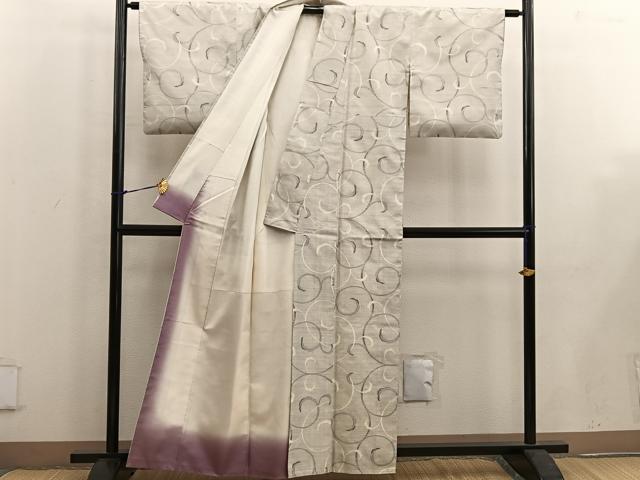 平和屋着物●本場大島紬 白大島 9マルキ 唐草文 証紙付き 正絹 逸品 BAAW3662mz