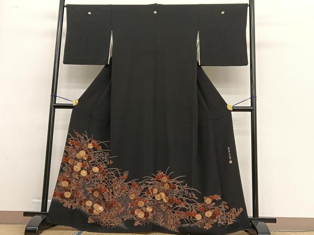 平和屋着物■豪華黒留袖　駒刺繍　本草木染　籬草花文　金彩　無落款　正絹　逸品　BAAW4705hv