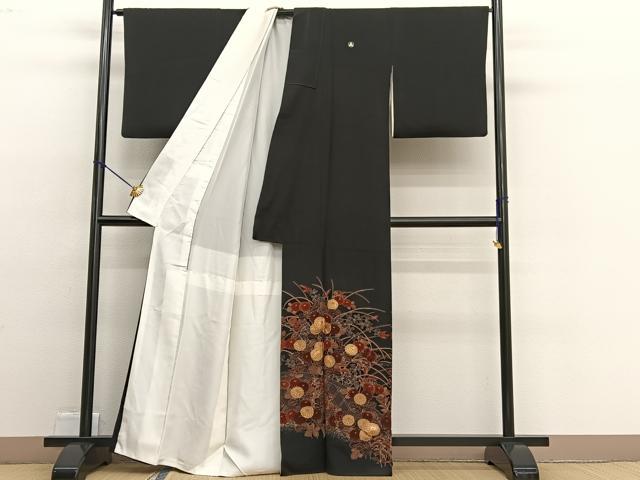 平和屋着物■豪華黒留袖　駒刺繍　本草木染　籬草花文　金彩　無落款　正絹　逸品　BAAW4705hv