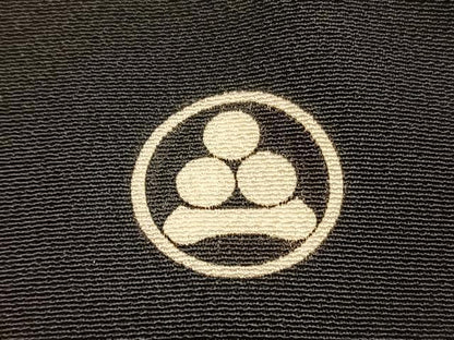 平和屋着物■豪華黒留袖　駒刺繍　本草木染　籬草花文　金彩　無落款　正絹　逸品　BAAW4705hv
