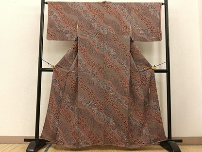 平和屋着物●重要無形文化財・伊勢手彫型本染・細合俊男 小紋 松竹梅 道長菊吉祥文 鬼しぼ縮緬 正絹 逸品 BAAW5104hj