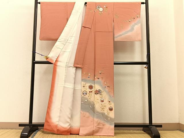 平和屋着物●訪問着 亀甲花蝶文 暈し染め 金彩 正絹 逸品 BAAW5173hj