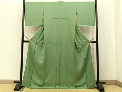 平和屋着物●上質な色無地 紋意匠 松葉色 正絹 逸品 BAAW5177hj