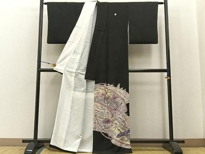 平和屋着物■豪華黒留袖　駒刺繍　孔雀有職花文　金彩　正絹　逸品　BAAW5345hj