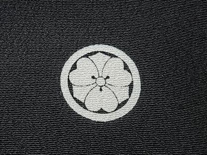 平和屋着物■豪華黒留袖　駒刺繍　孔雀有職花文　金彩　正絹　逸品　BAAW5345hj