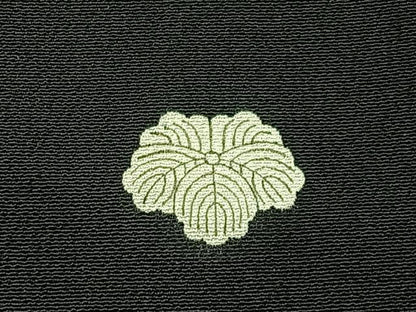平和屋着物■豪華黒留袖　駒刺繍　糸巻き松花文　金彩　正絹　逸品　BAAW5541hj