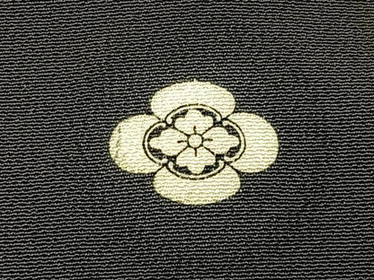 平和屋着物■豪華黒留袖　駒刺繍　熨斗花文　金彩　正絹　逸品　BAAW5579hj