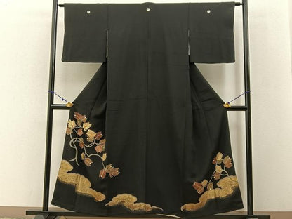 平和屋着物■豪華黒留袖　駒刺繍　松　金彩　正絹　逸品　BAAW5589hj