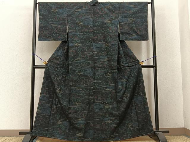 平和屋着物■上質な紬　100亀甲　吉祥梅文　黒地　正絹　逸品　未使用　BAAW5669hj