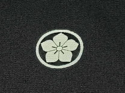 平和屋着物■豪華黒留袖 駒刺繍 扇面雪芝花文 正絹 逸品 BAAW5882hj