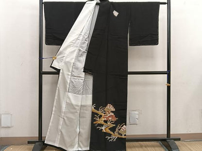 平和屋着物■豪華黒留袖　駒刺繍　扇面菊花文　金彩　正絹　逸品　未使用　BAAW6374mz