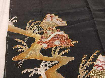 平和屋着物■豪華黒留袖　駒刺繍　扇面菊花文　金彩　正絹　逸品　未使用　BAAW6374mz