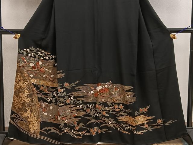 平和屋着物■豪華黒留袖 駒刺繍 籬菊花文 金彩 正絹 逸品 BAAW6472mz