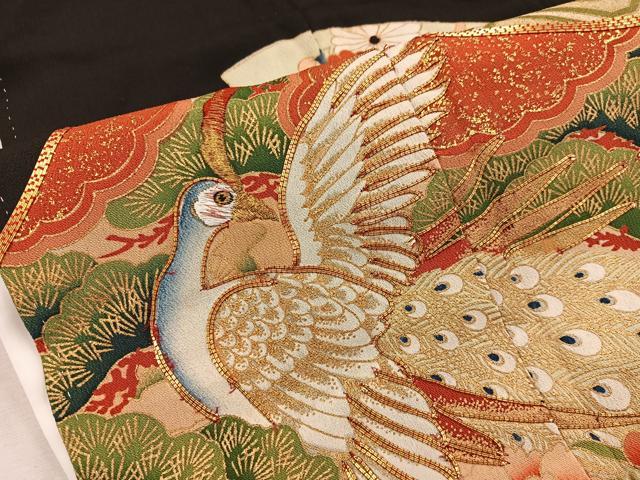 平和屋着物■豪華黒留袖　駒刺繍　孔雀花文　金彩　正絹　逸品　BAAW6647mz
