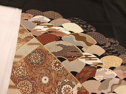 平和屋着物■豪華黒留袖　駒刺繍　地紙重ね青海波花文　金彩　正絹　逸品　BAAW6678mz
