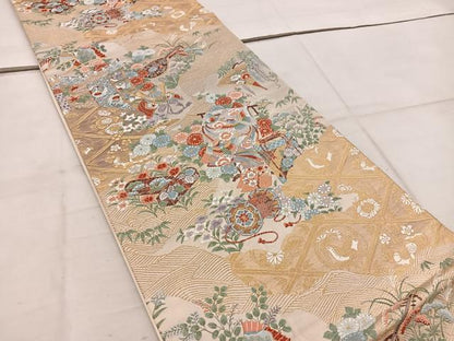 平和屋着物▼六通柄袋帯　唐織　桃山誰が袖文　金糸　正絹　逸品　BAAW6753mz