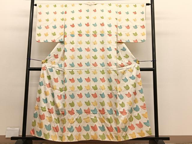 平和屋着物■上質な小紋　舞蝶文　金彩　正絹　逸品　BAAW7684hv