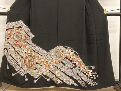平和屋着物■豪華黒留袖 駒刺繍 宝相華 金彩 正絹 逸品 BAAW7790hv
