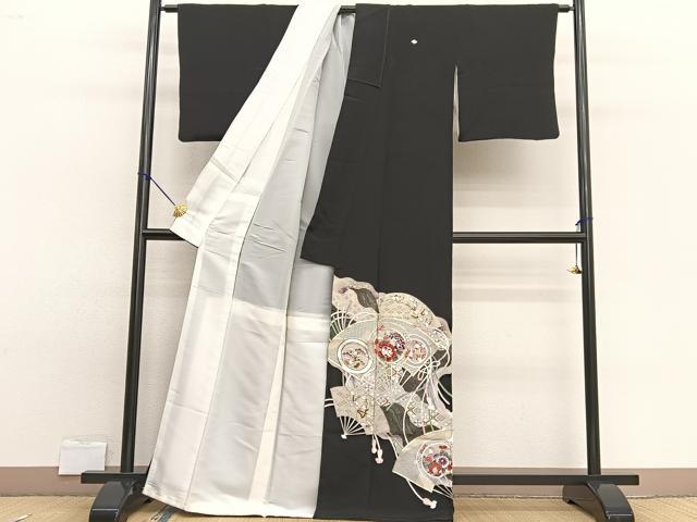 平和屋着物■豪華黒留袖 手描き 駒刺繍 扇面花絵皿文 銀彩 正絹 逸品 BAAW7817hv