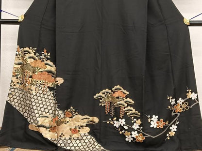 平和屋着物■豪華黒留袖 駒刺繍 エ霞松文 金銀彩 正絹 逸品 BAAW7864hv