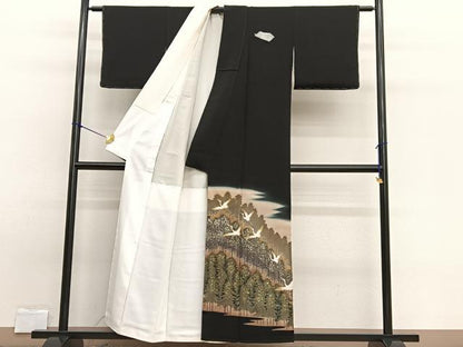 平和屋着物■豪華黒留袖 作家物 駒刺繍 飛鶴樹林文 暈し染め 金彩 正絹 逸品 BAAW7882hv