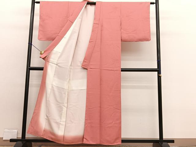 平和屋着物■上質な色無地 舞花地紋 甚三紅色 正絹 逸品 BAAW7900hv