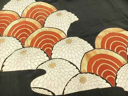 平和屋着物■豪華黒留袖　駒刺繍　菊青海波　金彩　正絹　逸品　BAAW8511yc
