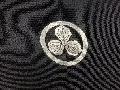 平和屋着物■豪華黒留袖　駒刺繍　菊青海波　金彩　正絹　逸品　BAAW8511yc