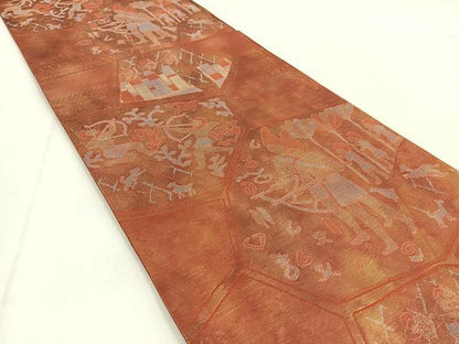 平和屋着物◎六通柄袋帯　切嵌壁画文様　金糸　引箔　正絹　逸品　BAAW8733yc